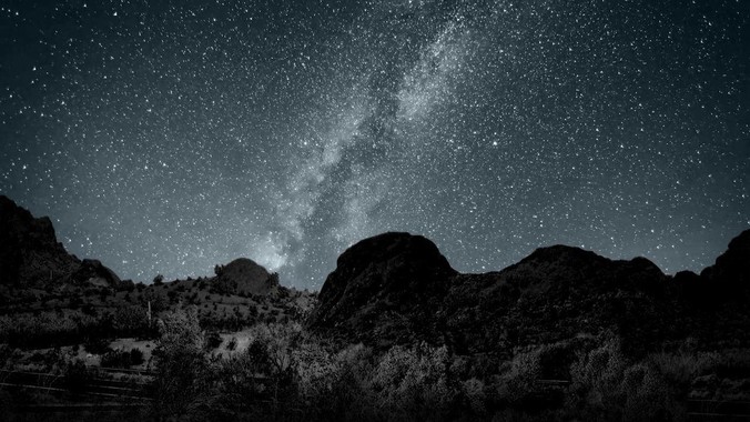 女生到底应不应该穿***的衣服？